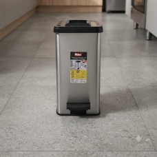 سطل دعسة سلفر 8لتر OZER S122