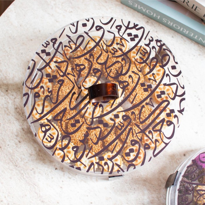 مضيفة اكريليك مدور كبير كتابة Mila 224-4